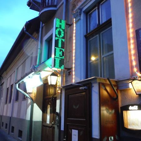 Illes Hotel Szeged Eksteriør bilde