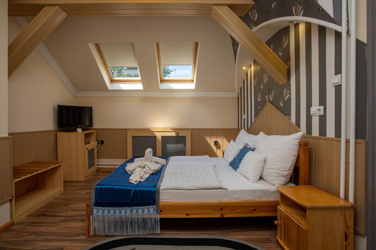 Illes Hotel Szeged Eksteriør bilde