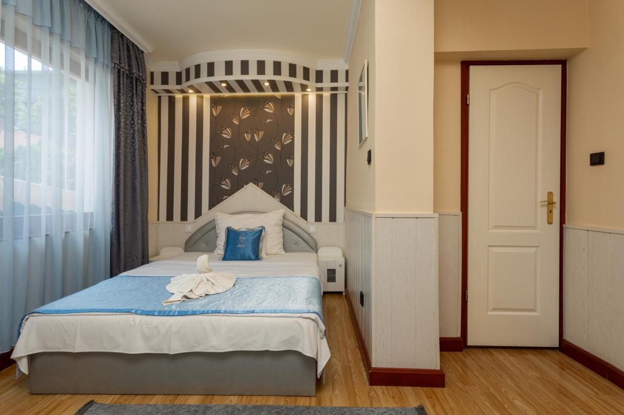 Illes Hotel Szeged Eksteriør bilde