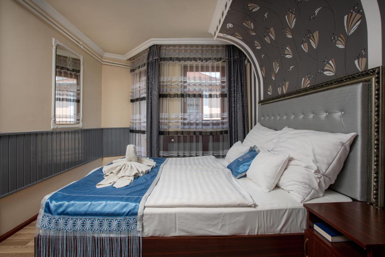 Illes Hotel Szeged Eksteriør bilde
