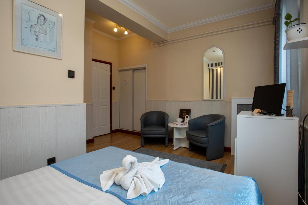 Illes Hotel Szeged Eksteriør bilde