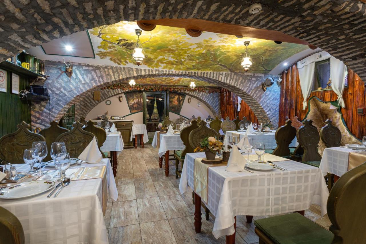 Illes Hotel Szeged Eksteriør bilde