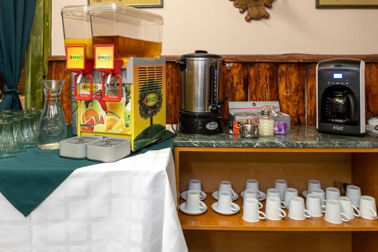 Illes Hotel Szeged Eksteriør bilde