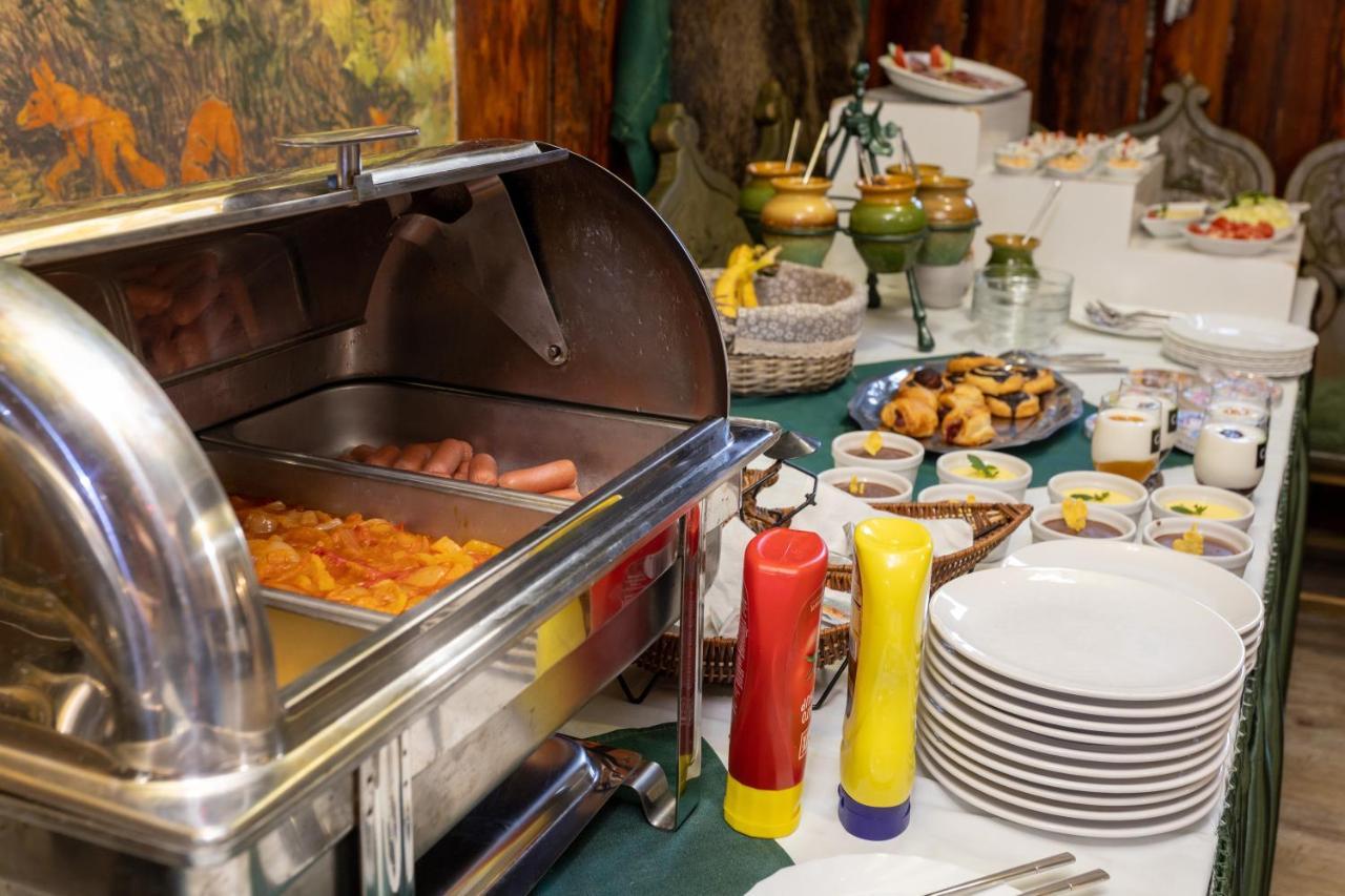 Illes Hotel Szeged Eksteriør bilde