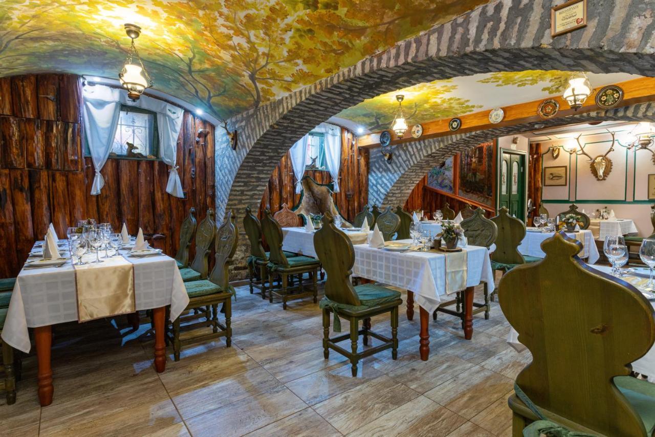 Illes Hotel Szeged Eksteriør bilde