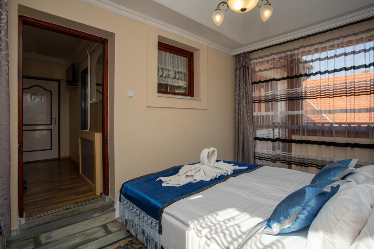 Illes Hotel Szeged Eksteriør bilde