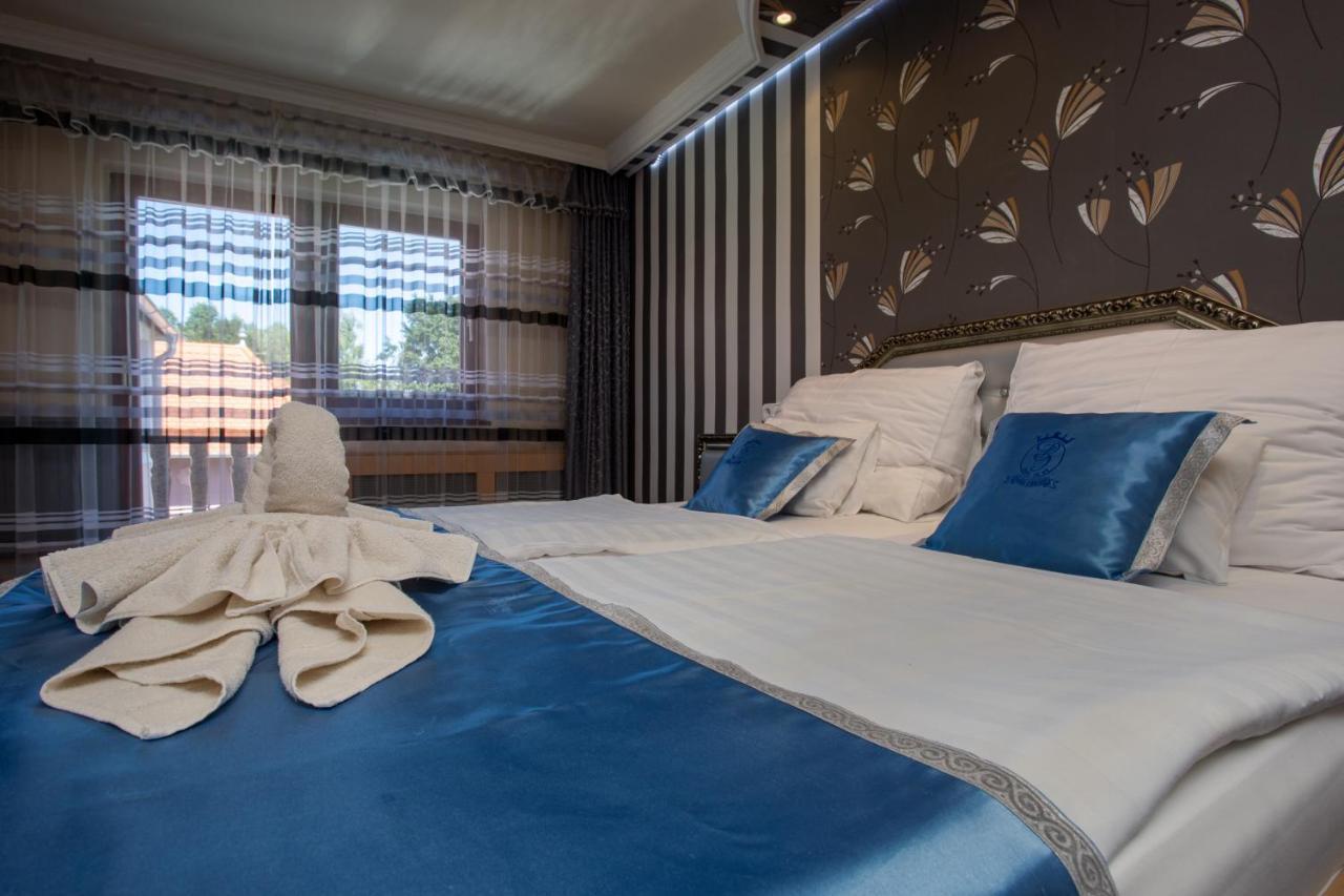 Illes Hotel Szeged Eksteriør bilde