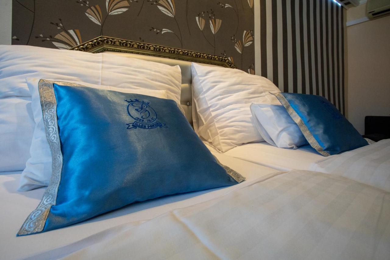 Illes Hotel Szeged Eksteriør bilde