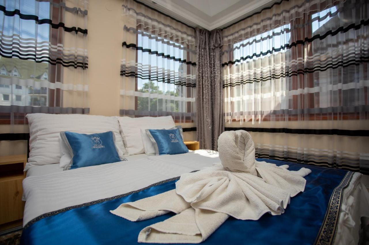 Illes Hotel Szeged Eksteriør bilde