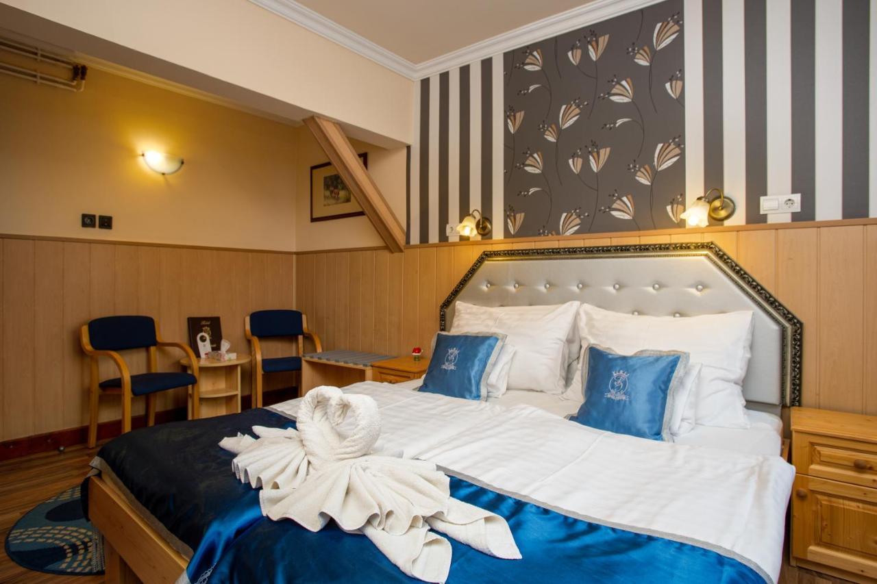 Illes Hotel Szeged Eksteriør bilde