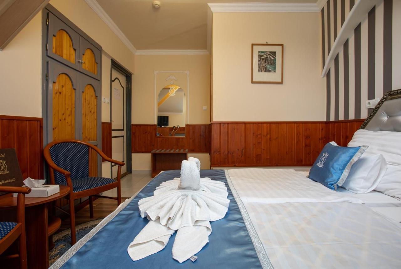 Illes Hotel Szeged Eksteriør bilde
