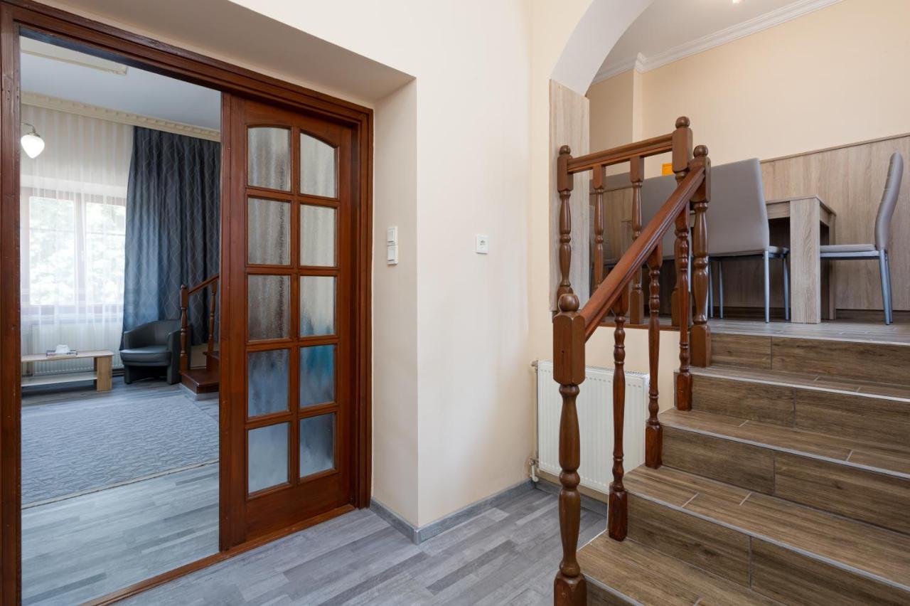 Illes Hotel Szeged Eksteriør bilde